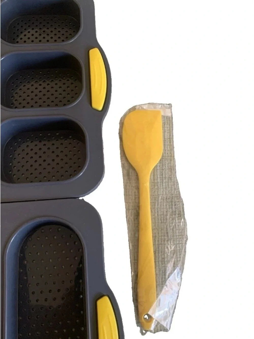 New - Non-Stick Silicone Loaf & Mini Loaf Tray Set in Gray/Yellow